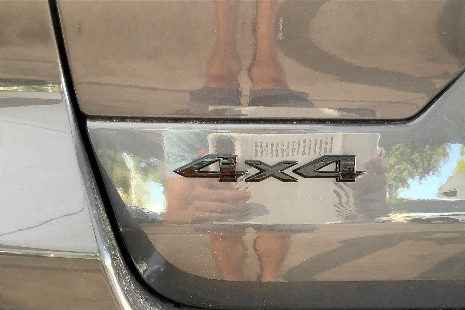 2025 Jeep Grand Cherokee Summit Reserve photo 12