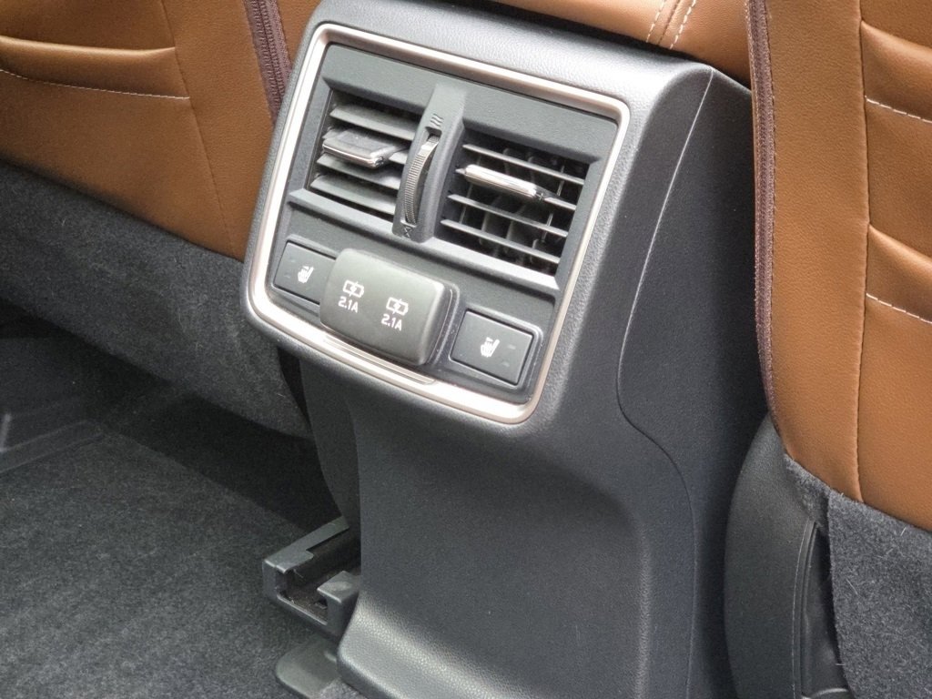 2020 Subaru Forester Touring photo 28