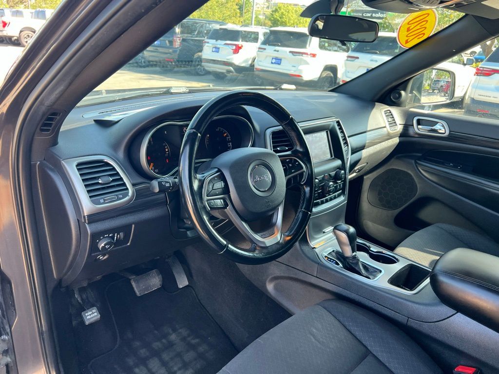 2020 Jeep Grand Cherokee Laredo E photo 14