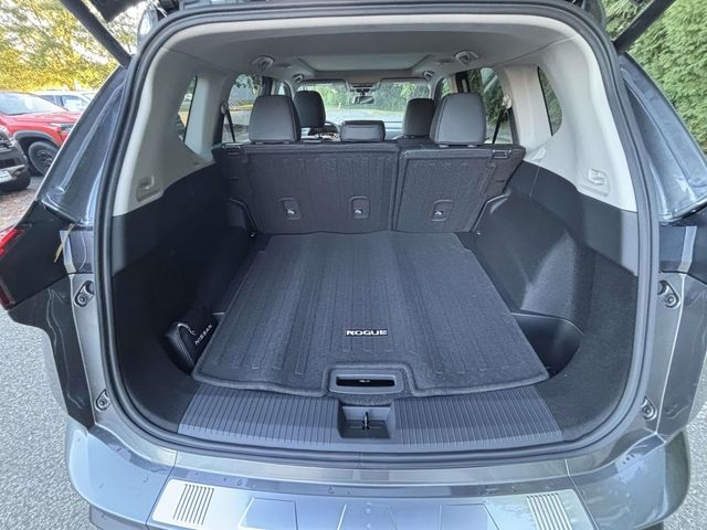 2026 Nissan Rogue SV photo 20