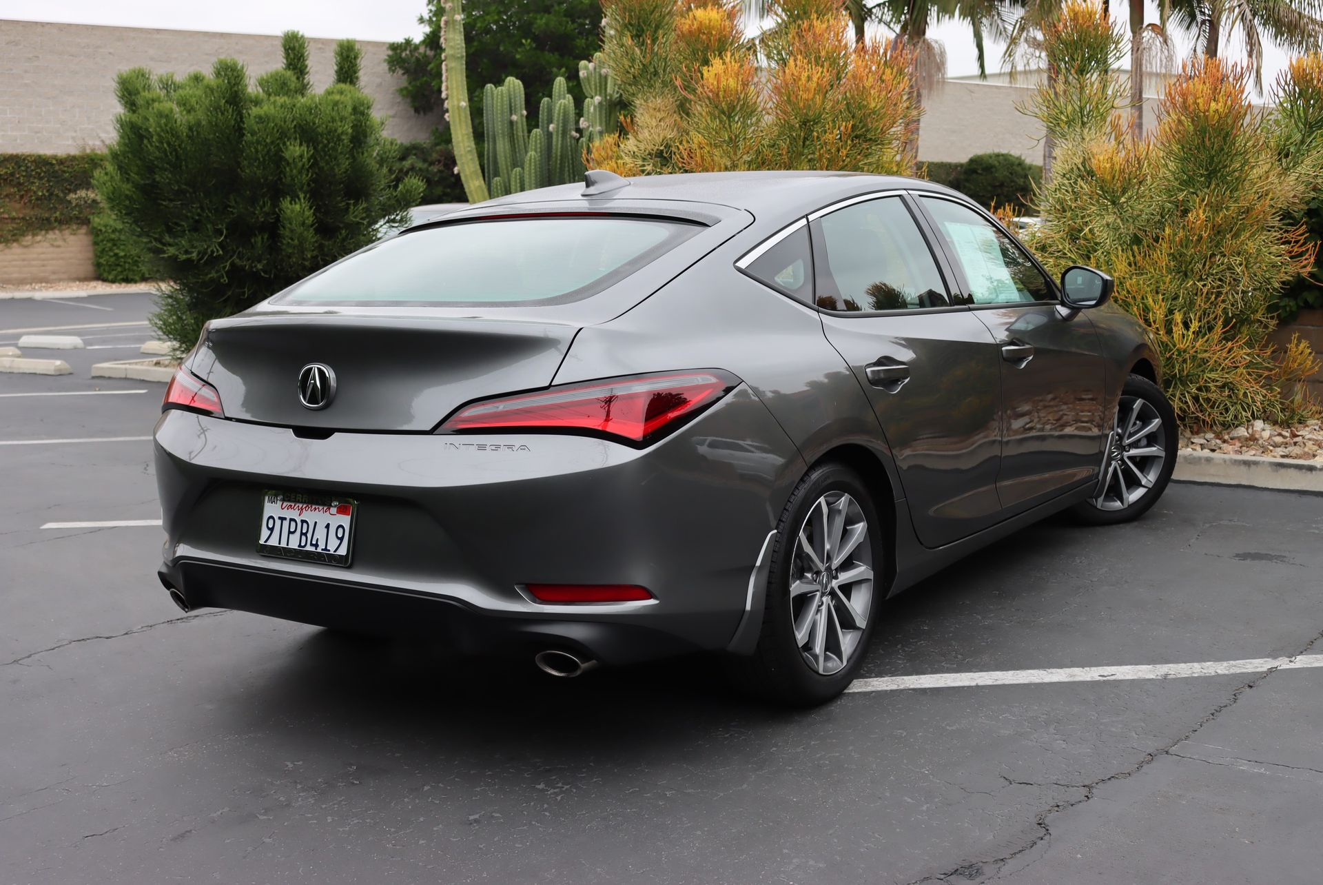 2025 Acura Integra Base photo 2