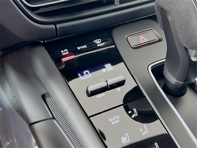 2026 Porsche Macan GTS photo 14