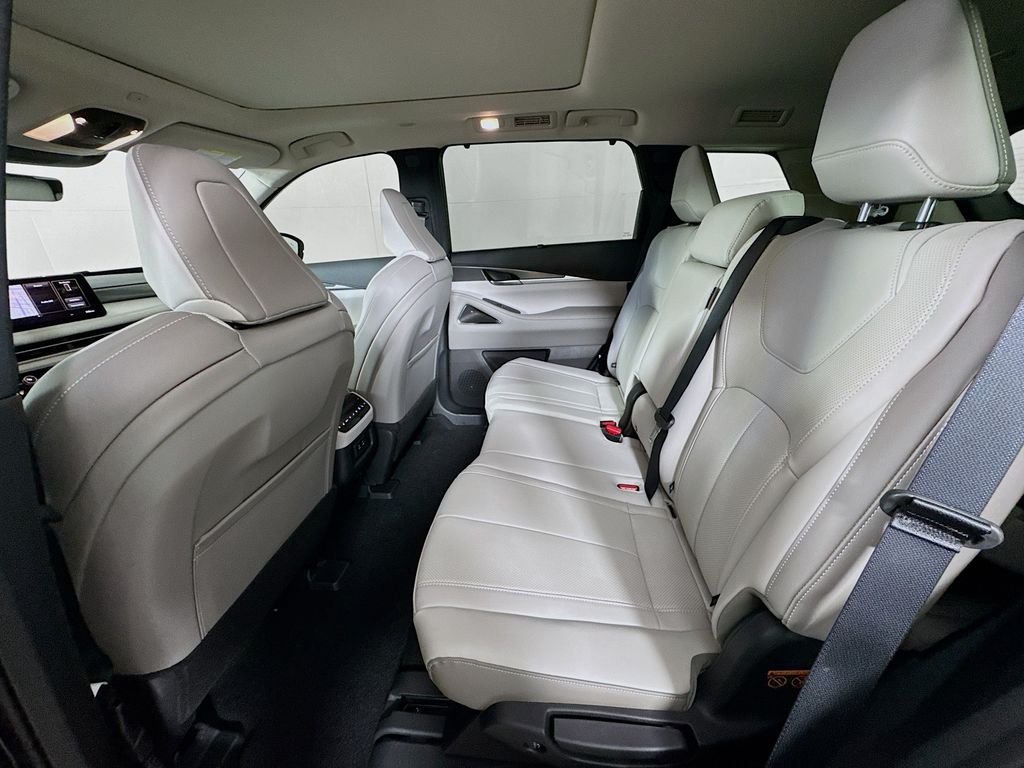 2026 Infiniti QX60 Luxe photo 29