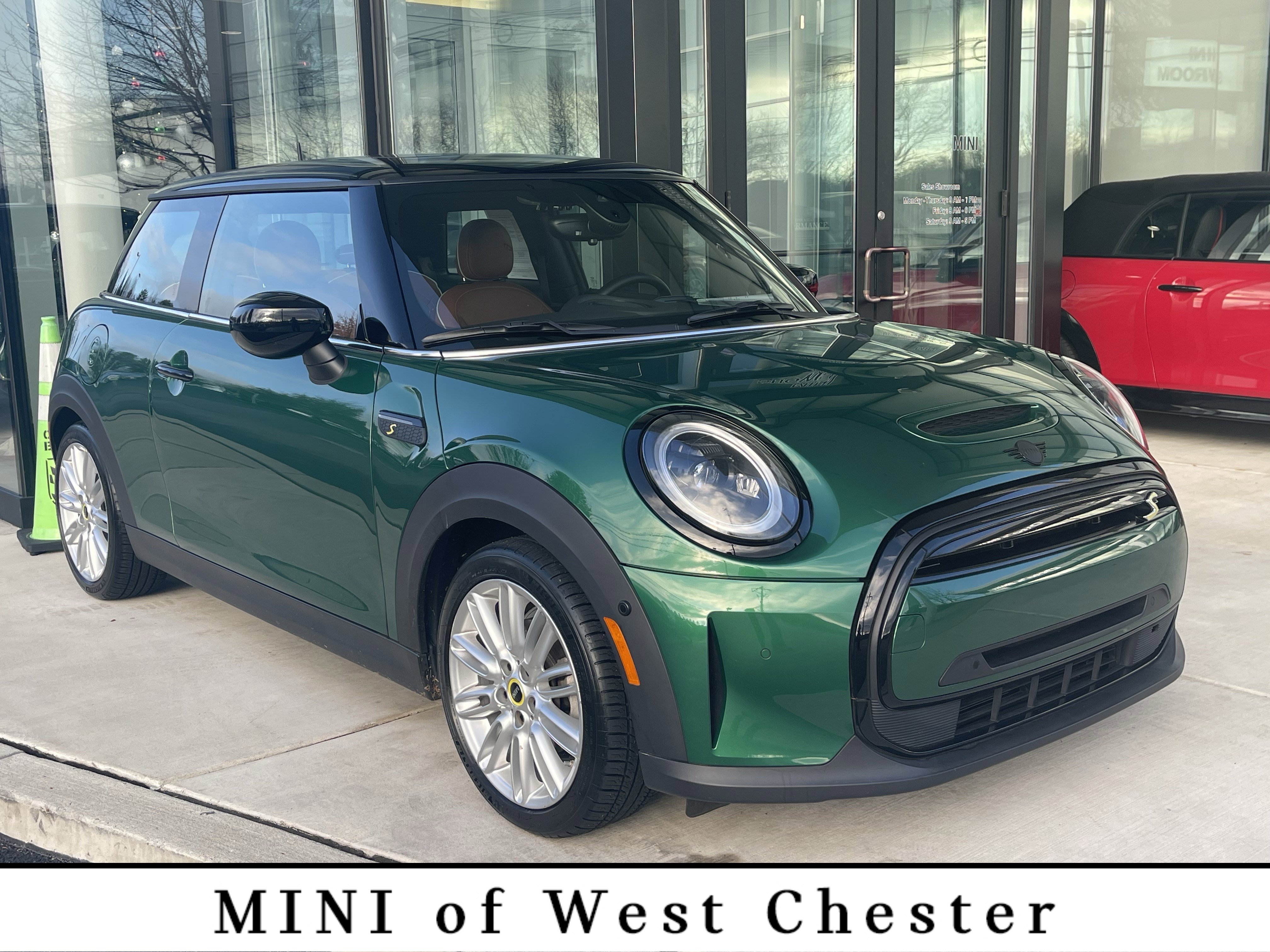 2023 MINI Hardtop 2 Door SE's photo