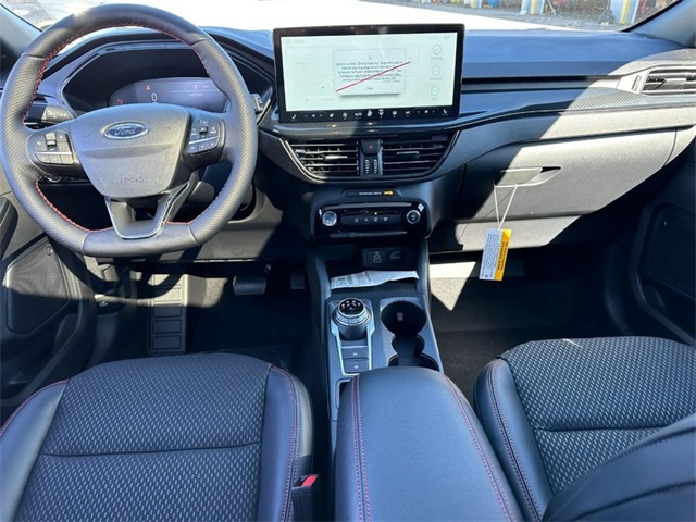 2025 Ford Escape ST-Line photo 6