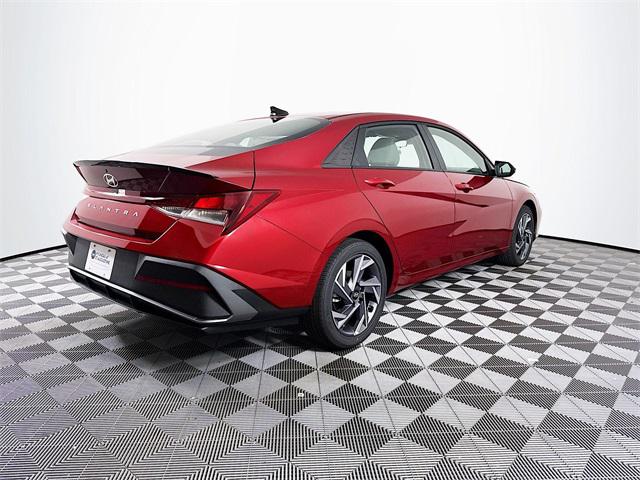 2025 Hyundai Elantra SEL Sport photo 6