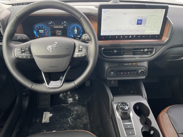 2025 Ford Bronco Sport Outer Banks photo 3