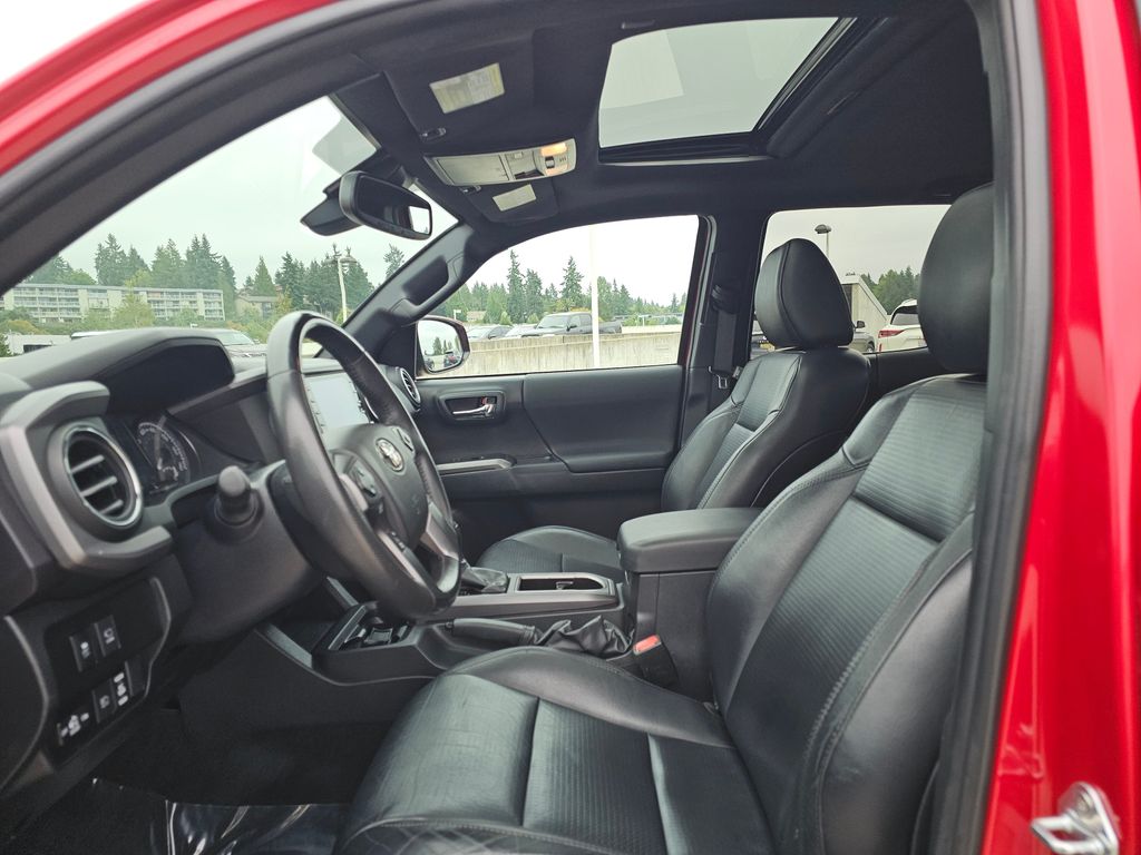 2022 Toyota Tacoma TRD Sport photo 23