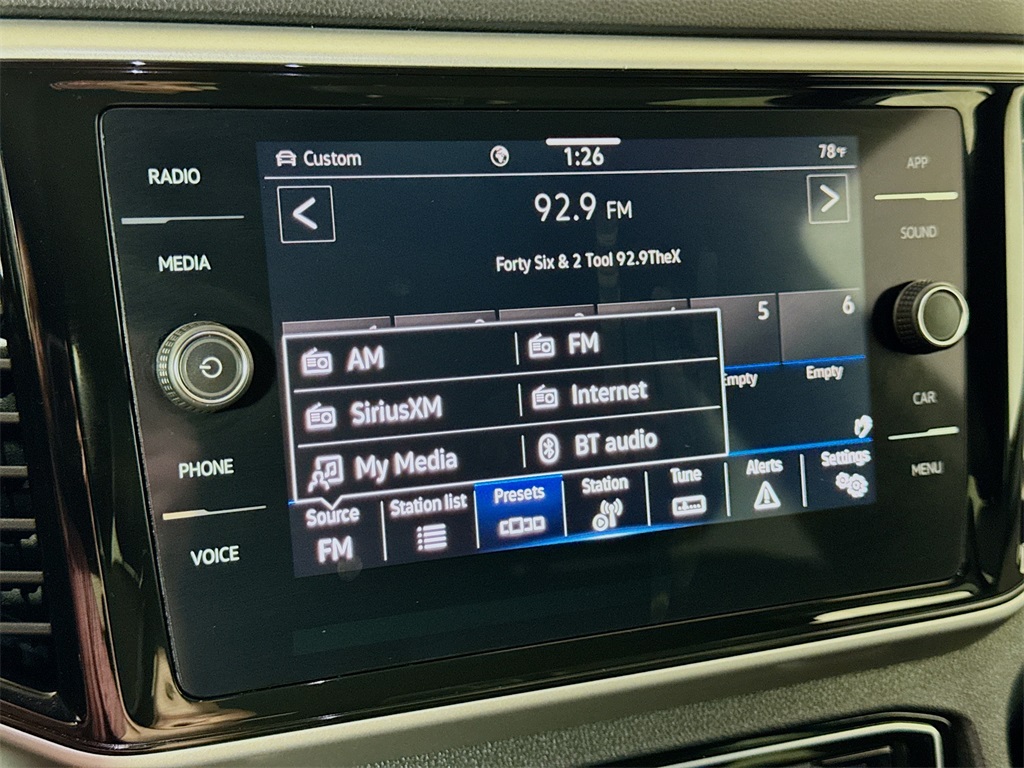 2023 Volkswagen Atlas Cross Sport V6 SE Technology photo 27