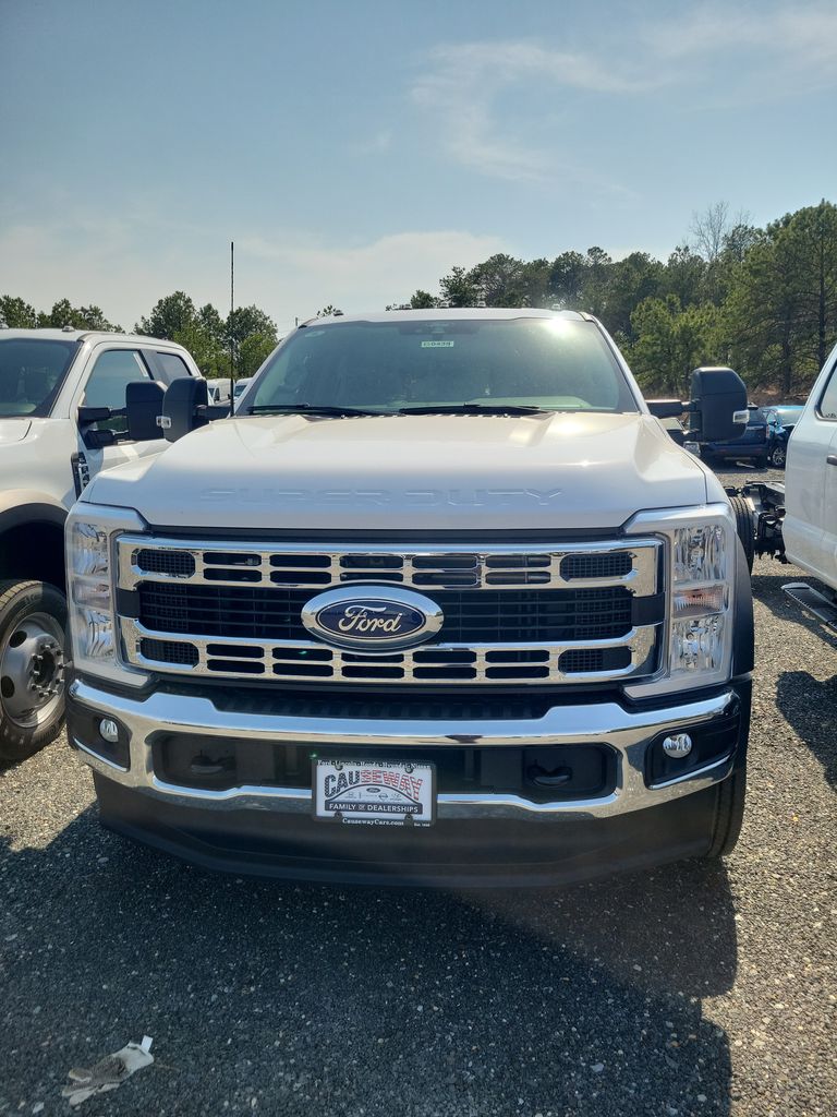 2025 Ford F-450 XL photo 2