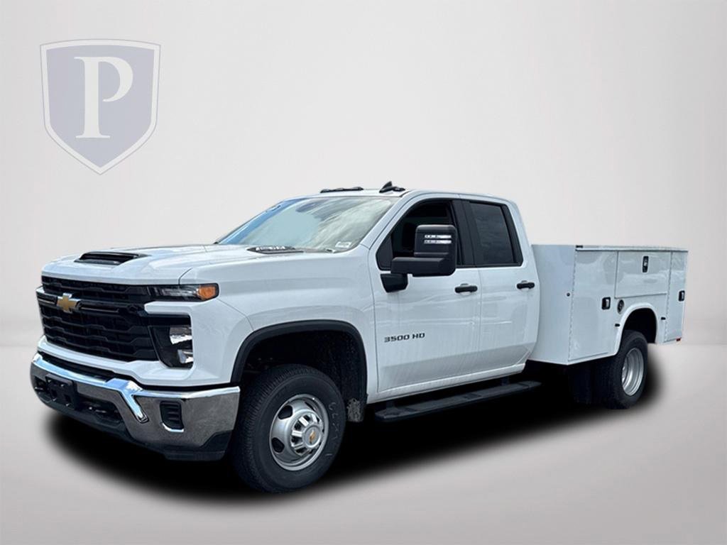 2024 Chevrolet Silverado 3500HD Work Truck photo 3