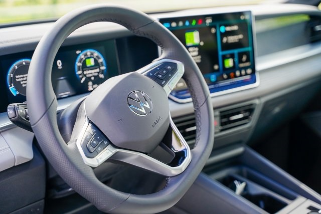 2025 Volkswagen Tiguan SE R-Line Black photo 10