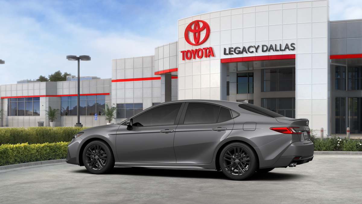 2026 Toyota Camry SE photo 4