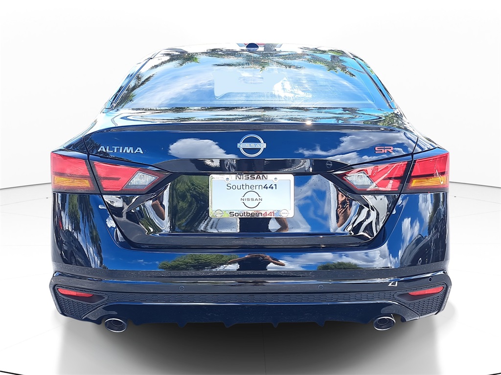 2025 Nissan Altima 2.5 SR photo 6