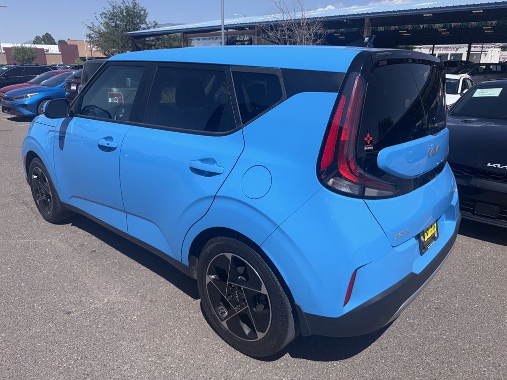 2023 Kia Soul EX photo 13
