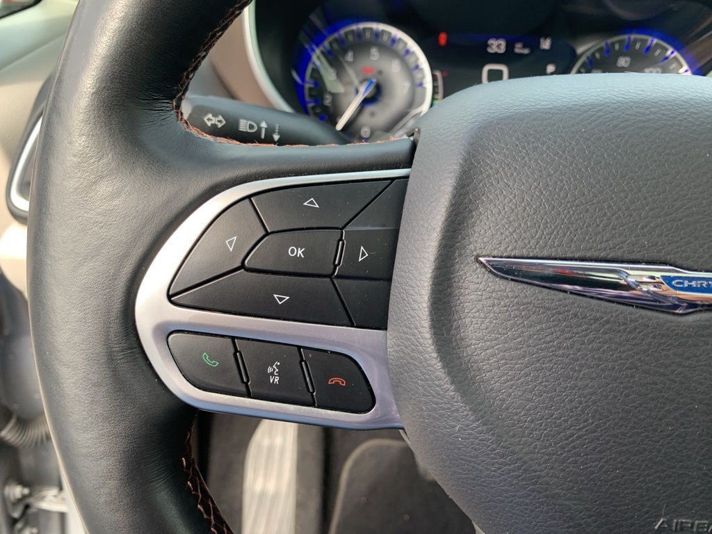 2018 Chrysler Pacifica Touring Plus photo 11