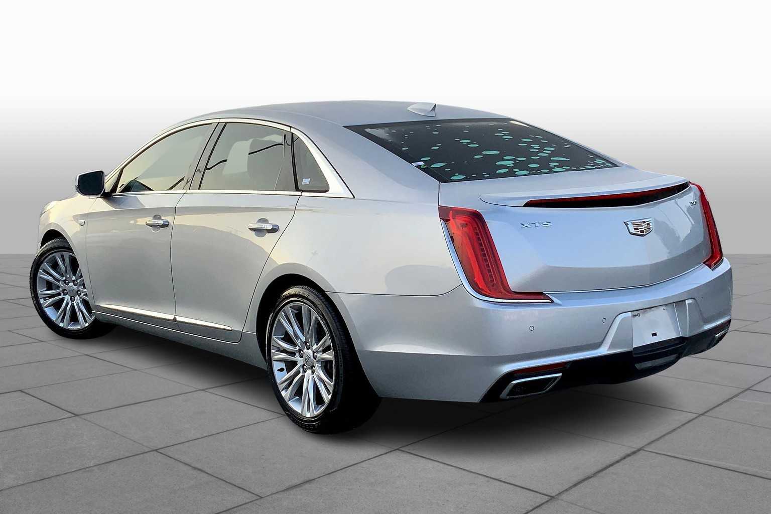 2018 Cadillac XTS Luxury photo 10