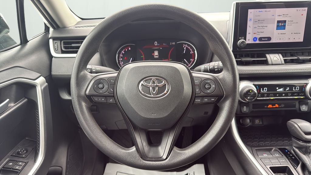 2024 Toyota RAV4 XLE photo 11