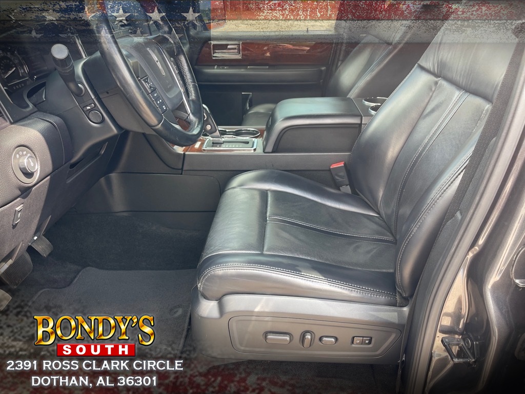 2017 Lincoln Navigator Select photo 6