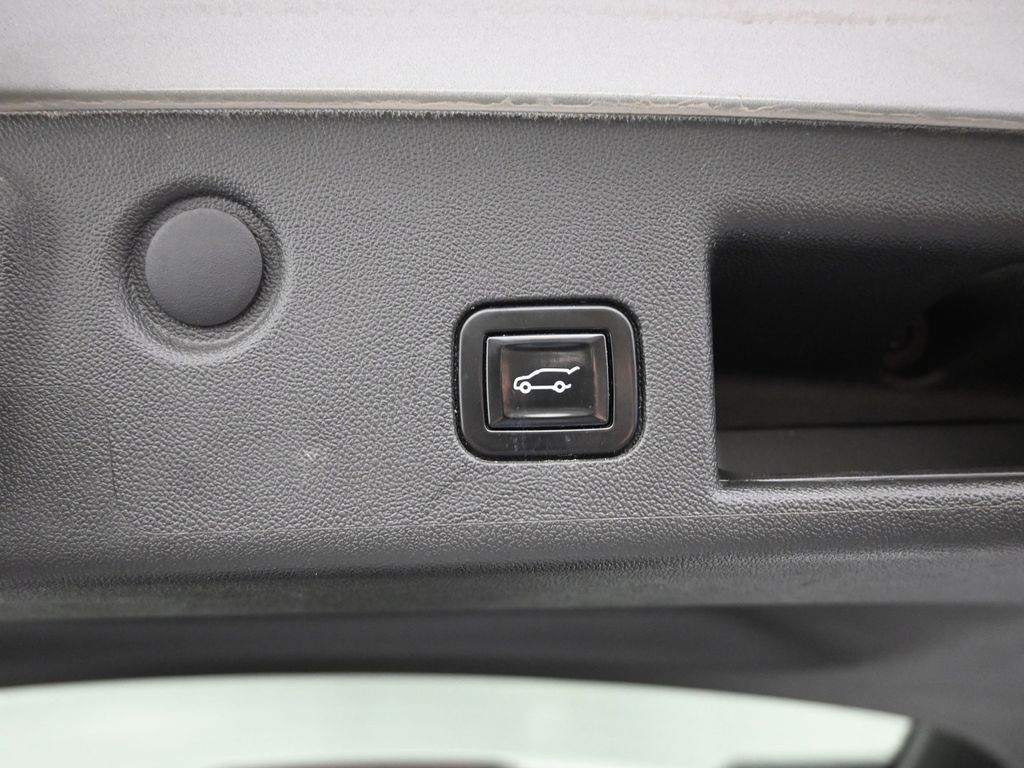 2021 Chevrolet Equinox Premier photo 8