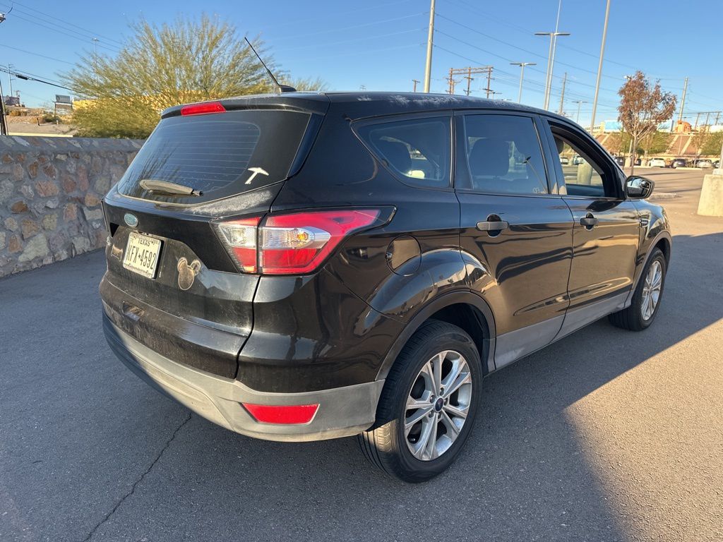 2017 Ford Escape S photo 3