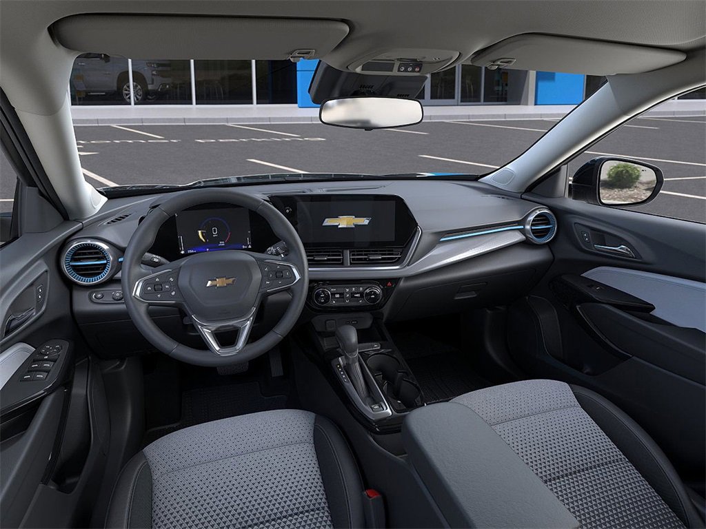 2025 Chevrolet Trax LT photo 10