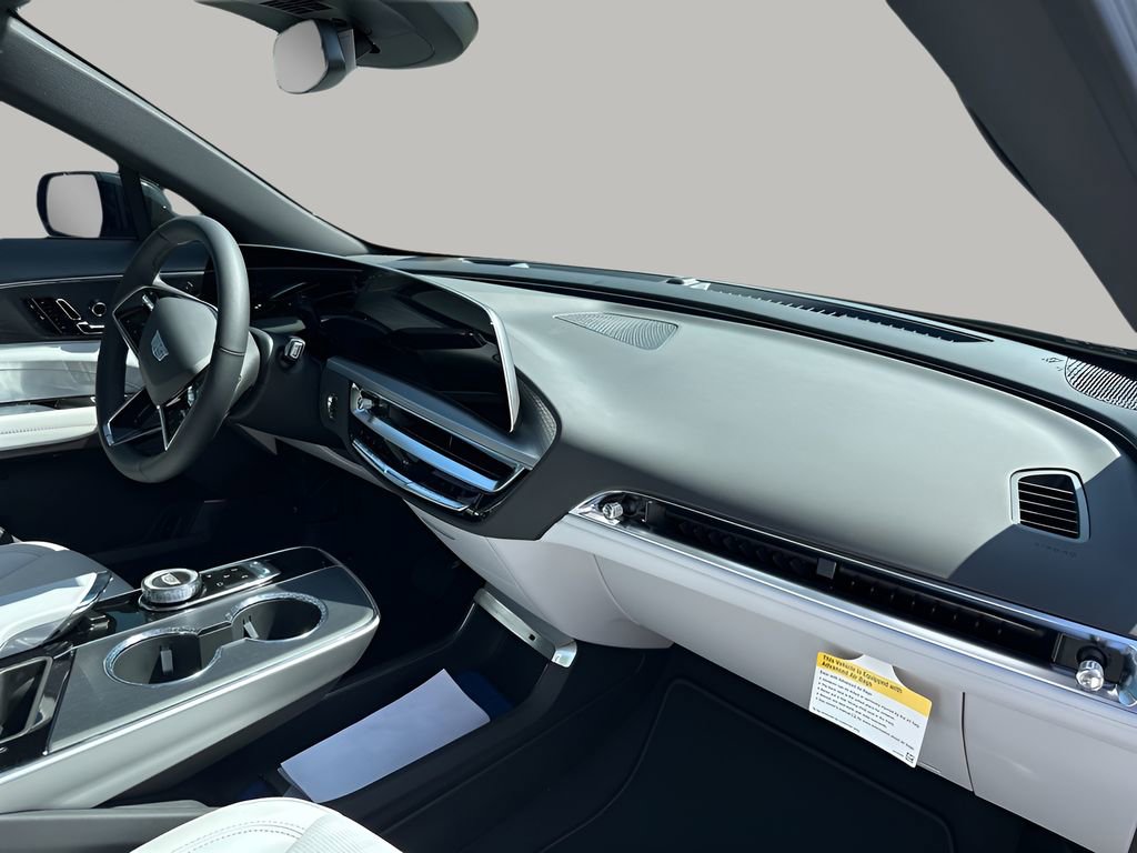 2025 Cadillac Lyriq Sport photo 14