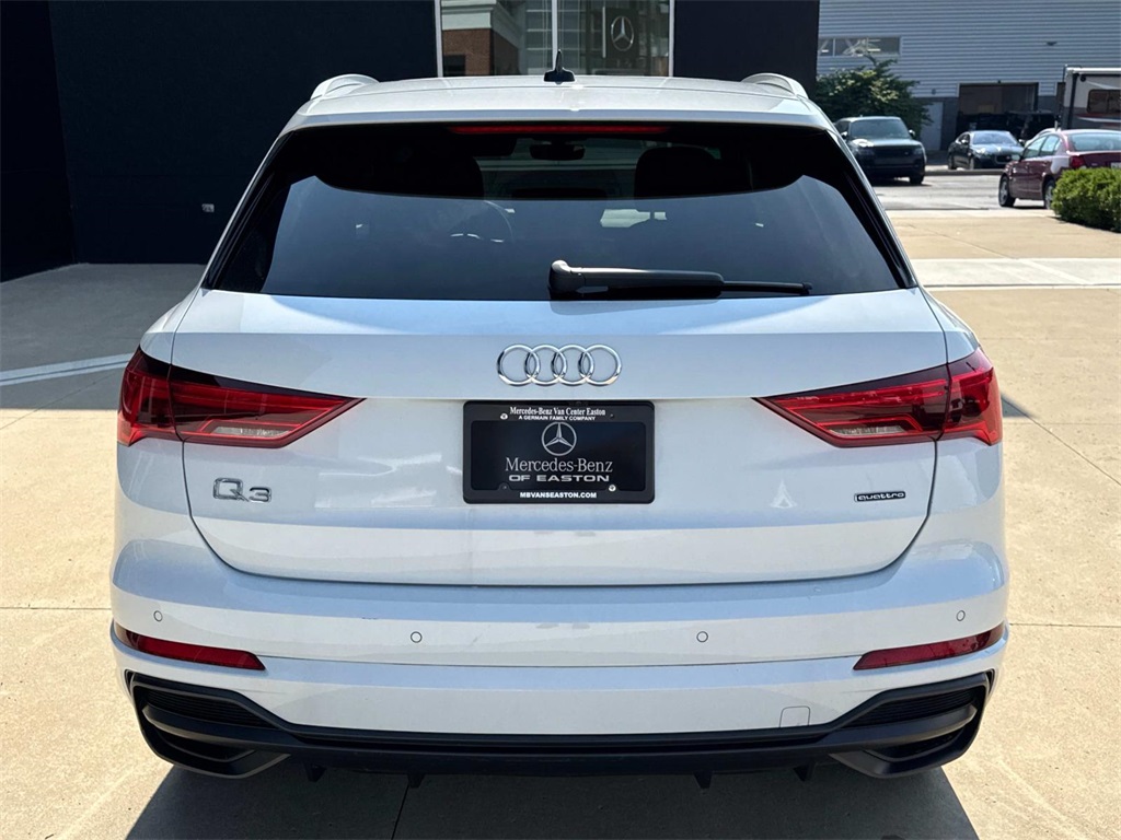 2022 Audi Q3 S line Premium Plus photo 3