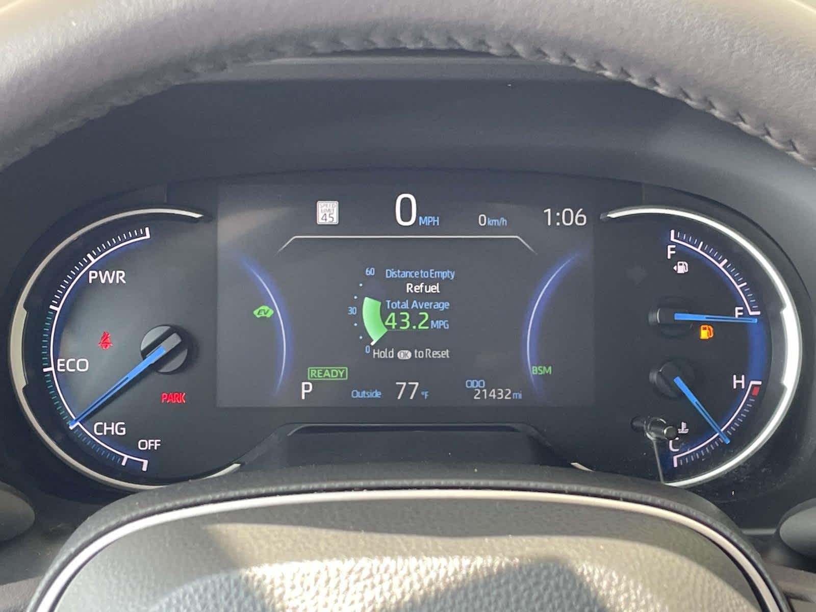 2024 Toyota RAV4 Hybrid XLE photo 28