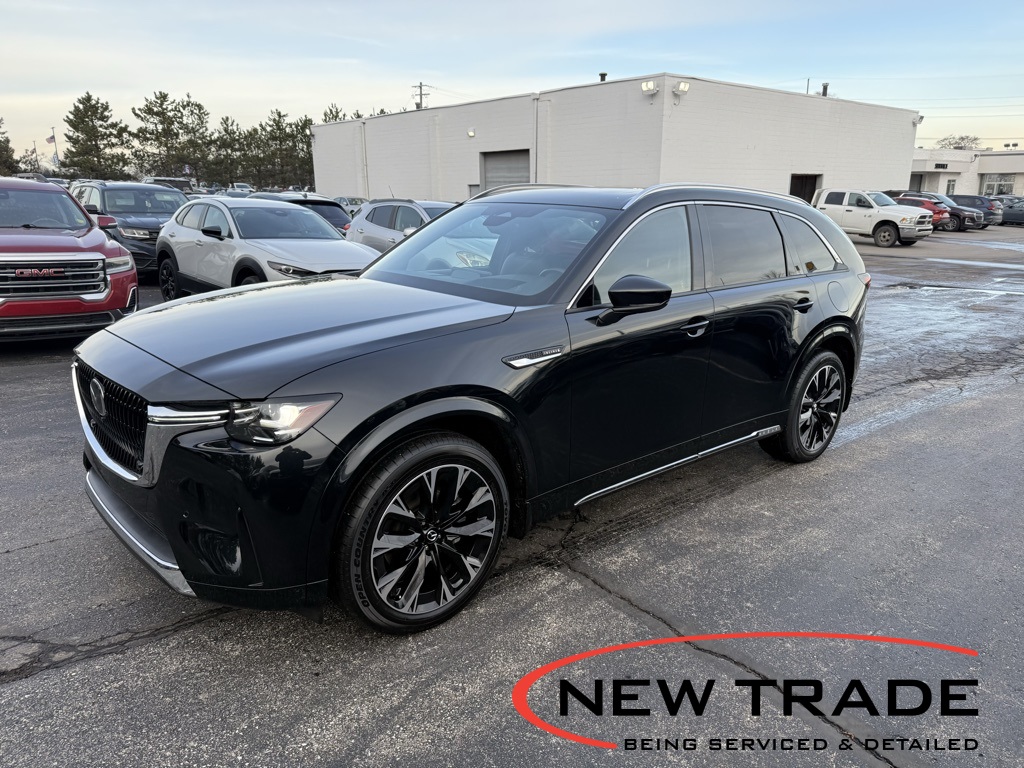 2025 Mazda CX-90 Premium Package's photo