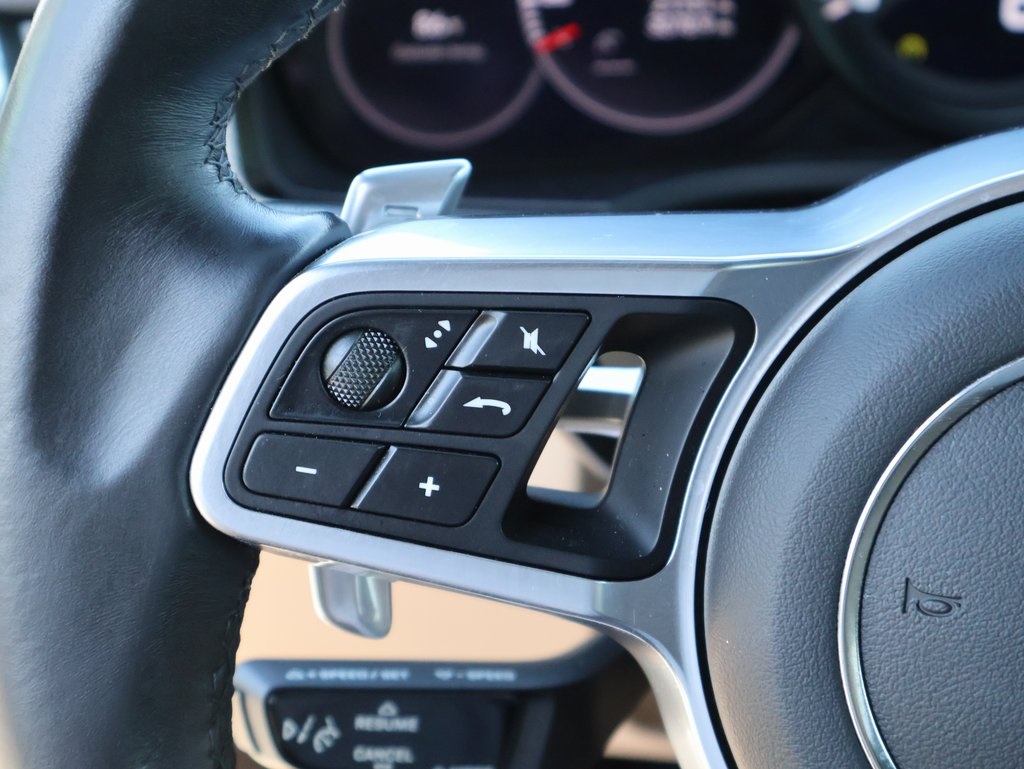 2022 Porsche Cayenne S photo 24