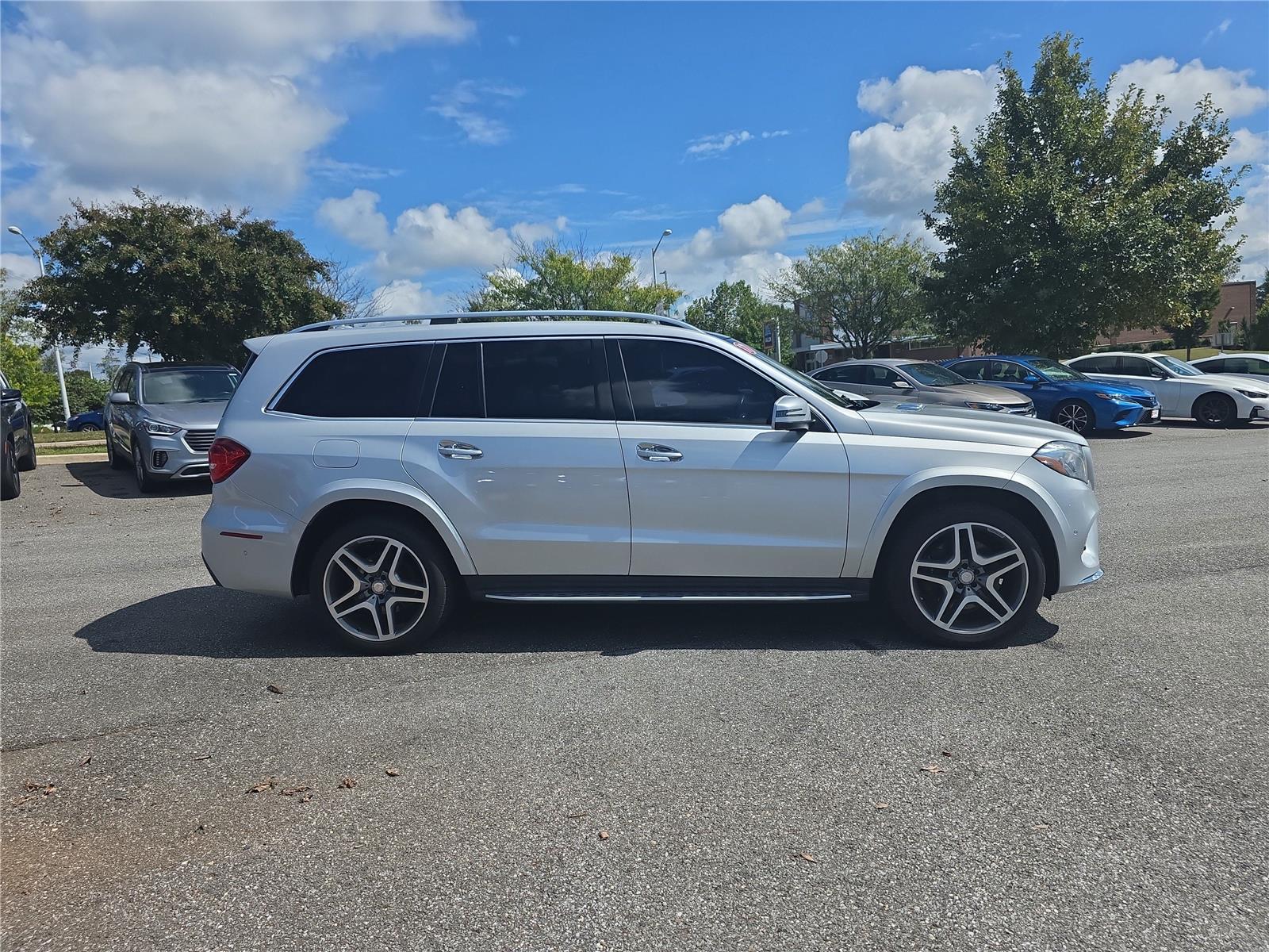 2017 Mercedes Benz GLS 550 4MATIC photo 3