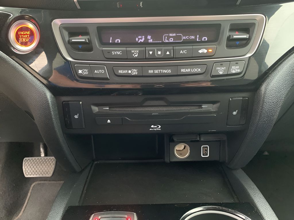 2022 Honda Pilot Touring photo 21