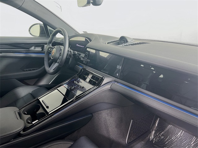 2025 Porsche Panamera E-Hybrid 4 photo 26