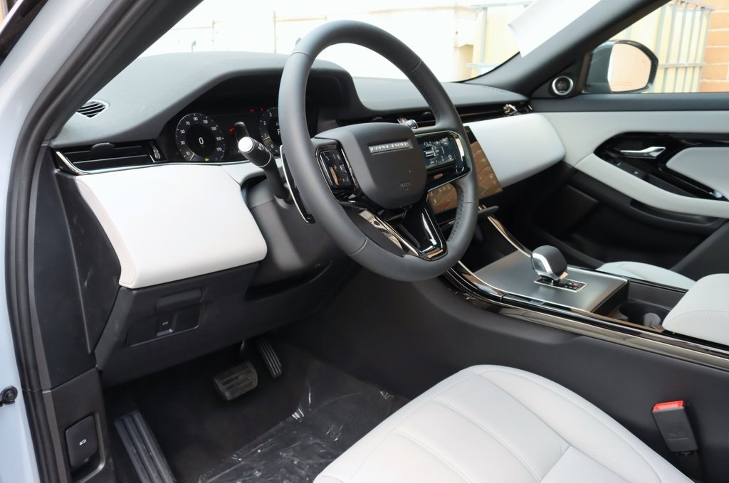 2026 LAND ROVER RANGE ROVER EVOQUE - Image 12