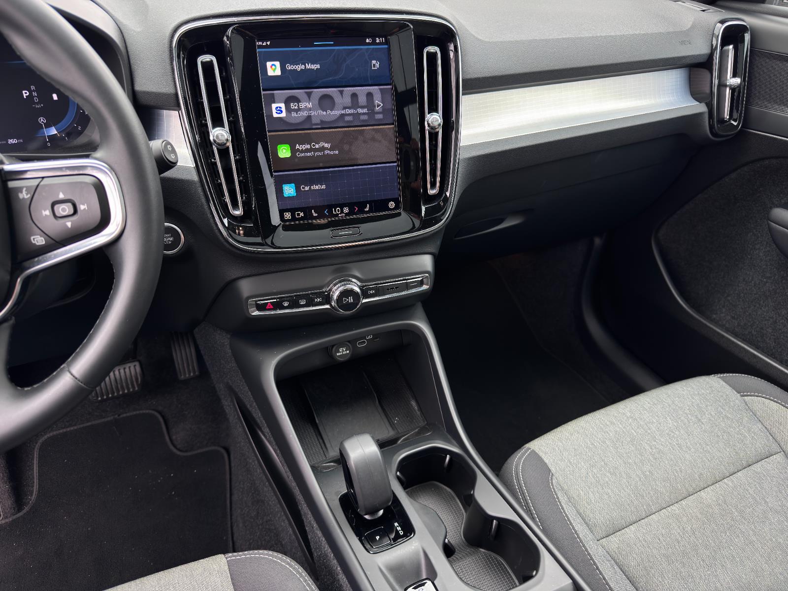 2025 Volvo XC40 Core photo 18