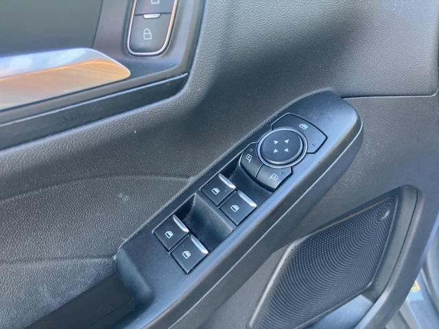 2022 Ford Escape SEL photo 19