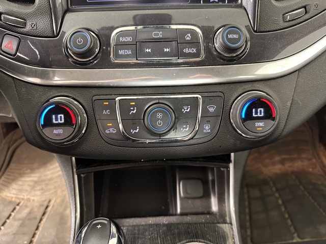 2017 Chevrolet Impala 1LT photo 22