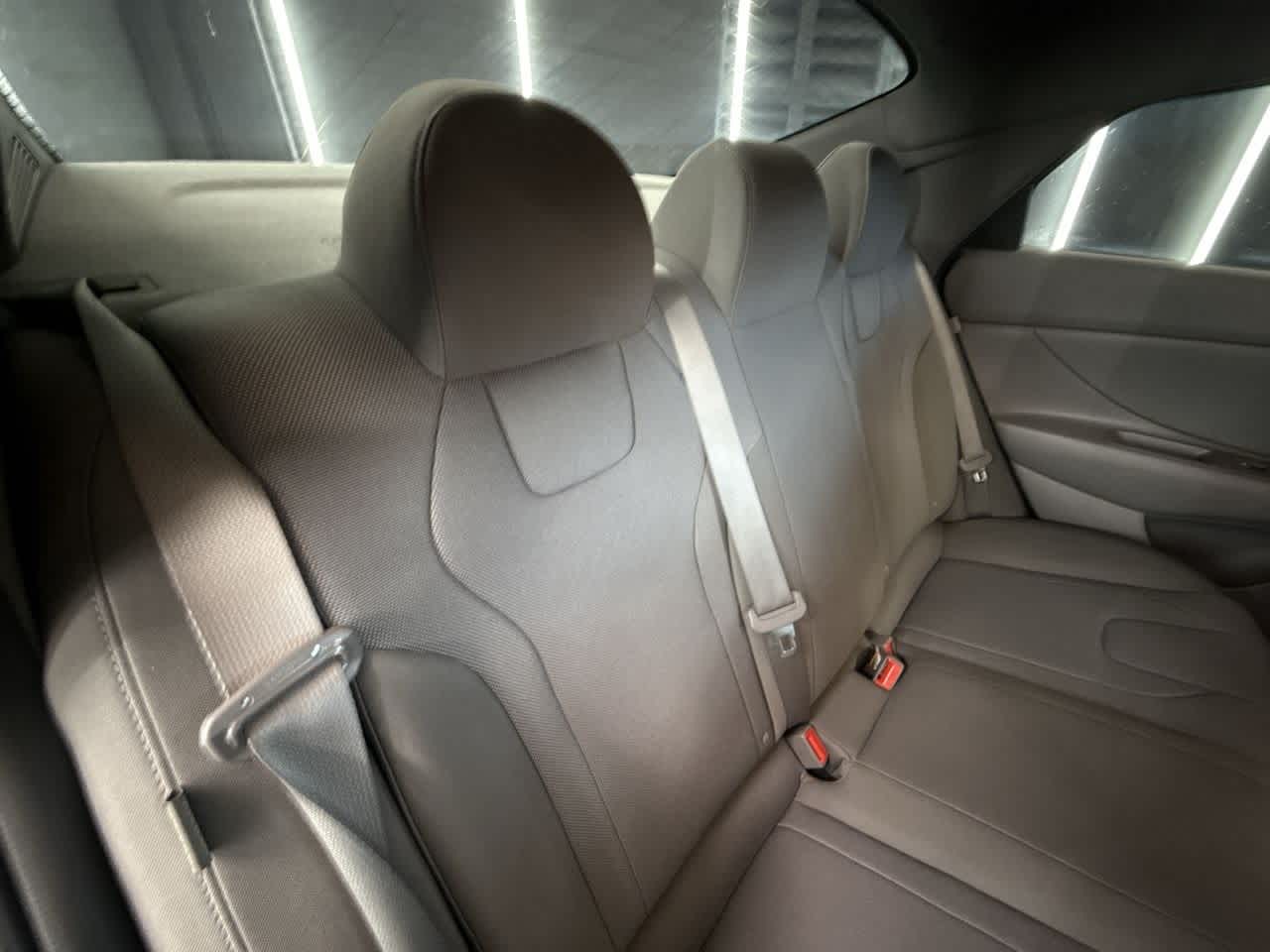 2024 Hyundai Elantra SE photo 23