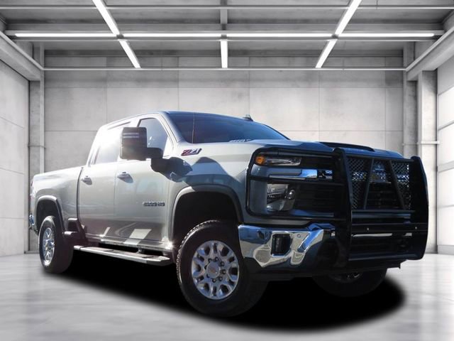 2025 Chevrolet Silverado HD LT's photo