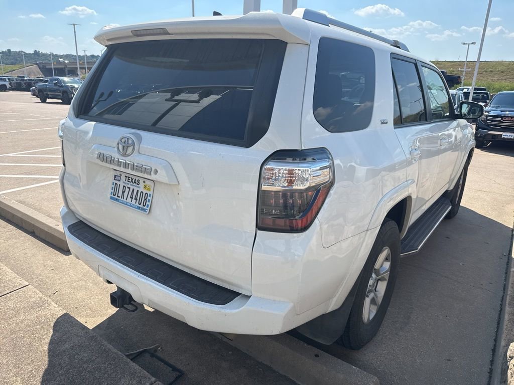 2016 Toyota 4Runner SR5 photo 6
