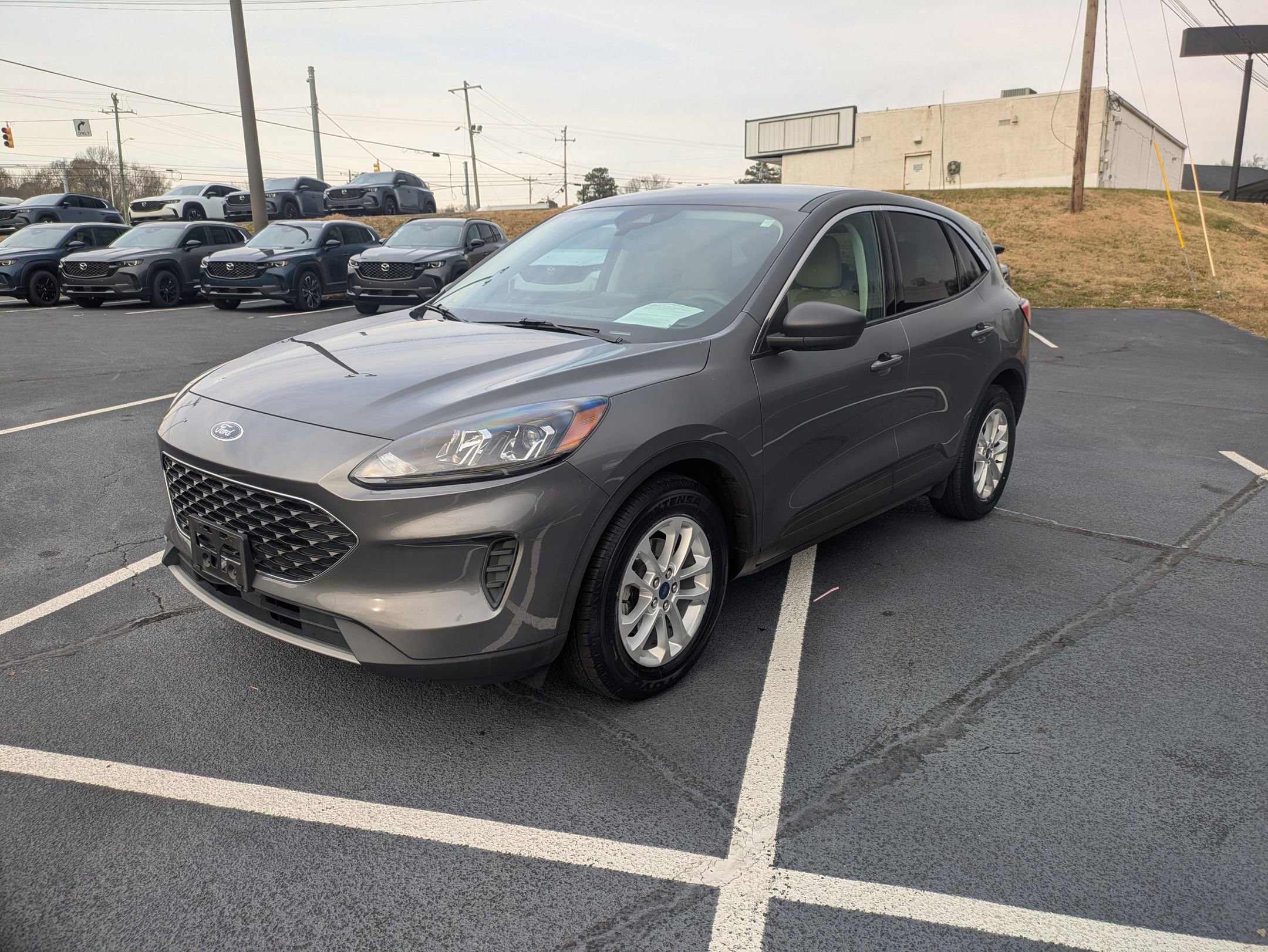 2022 Ford Escape SE's photo