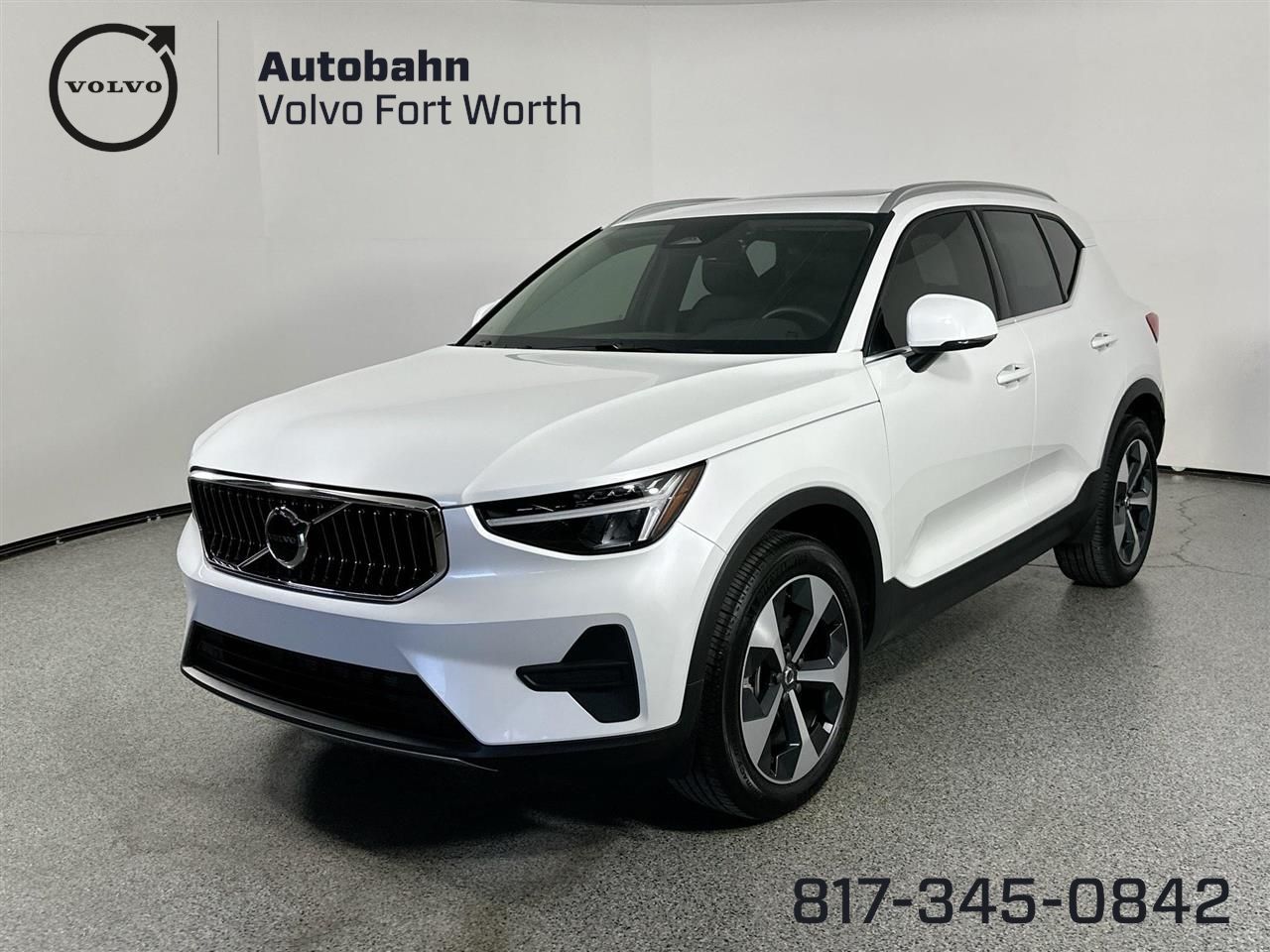 2025 Volvo XC40