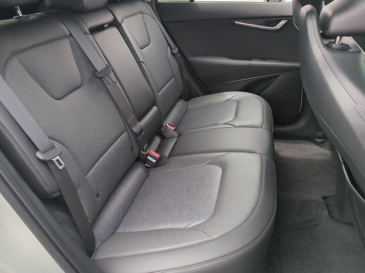 2024 Kia Niro EV Wave photo 25