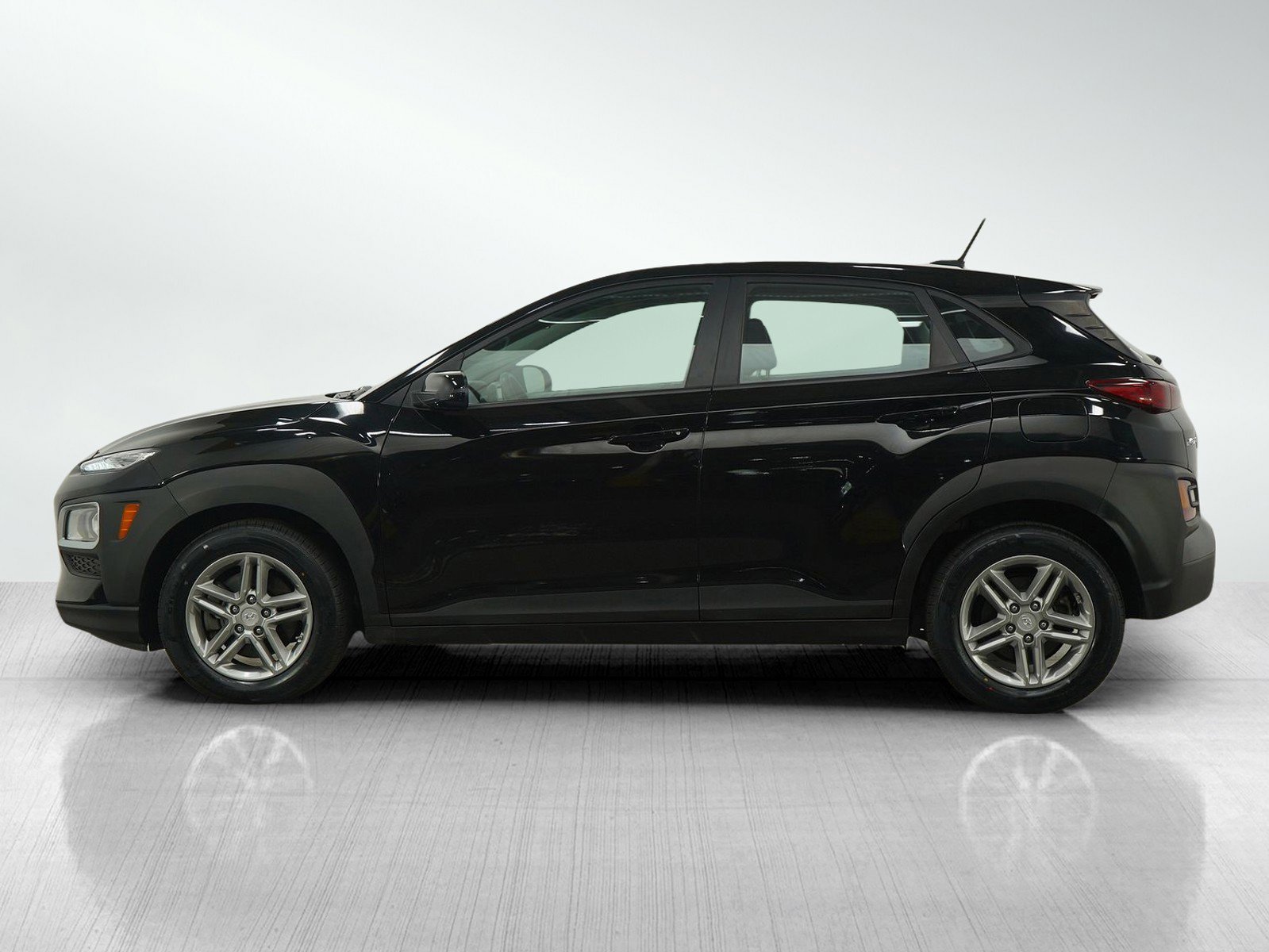 Used 2020 Hyundai Kona SE with VIN KM8K1CAA8LU408110 for sale in White Bear Lake, Minnesota