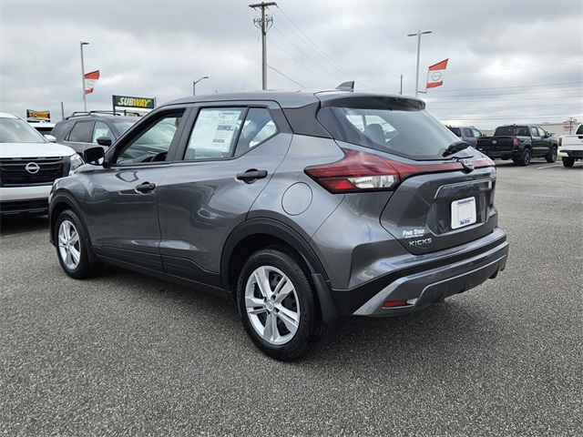 2025 Nissan Kicks Play S photo 8