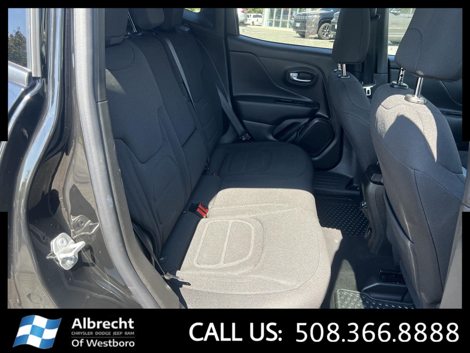 2022 Jeep Renegade Latitude photo 18