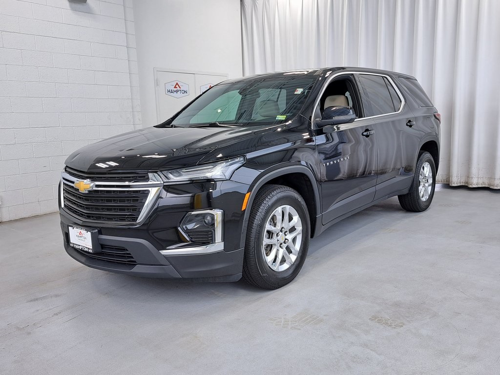 2023 Chevrolet Traverse LS photo 2