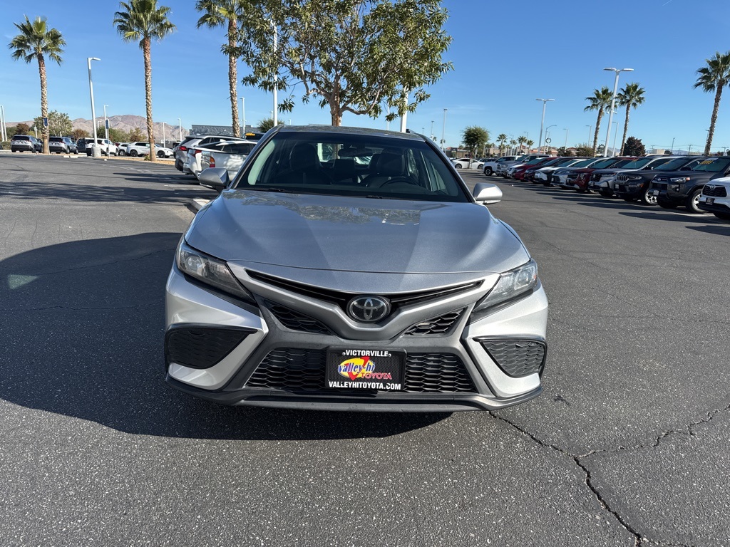 2022 Toyota Camry SE photo 3