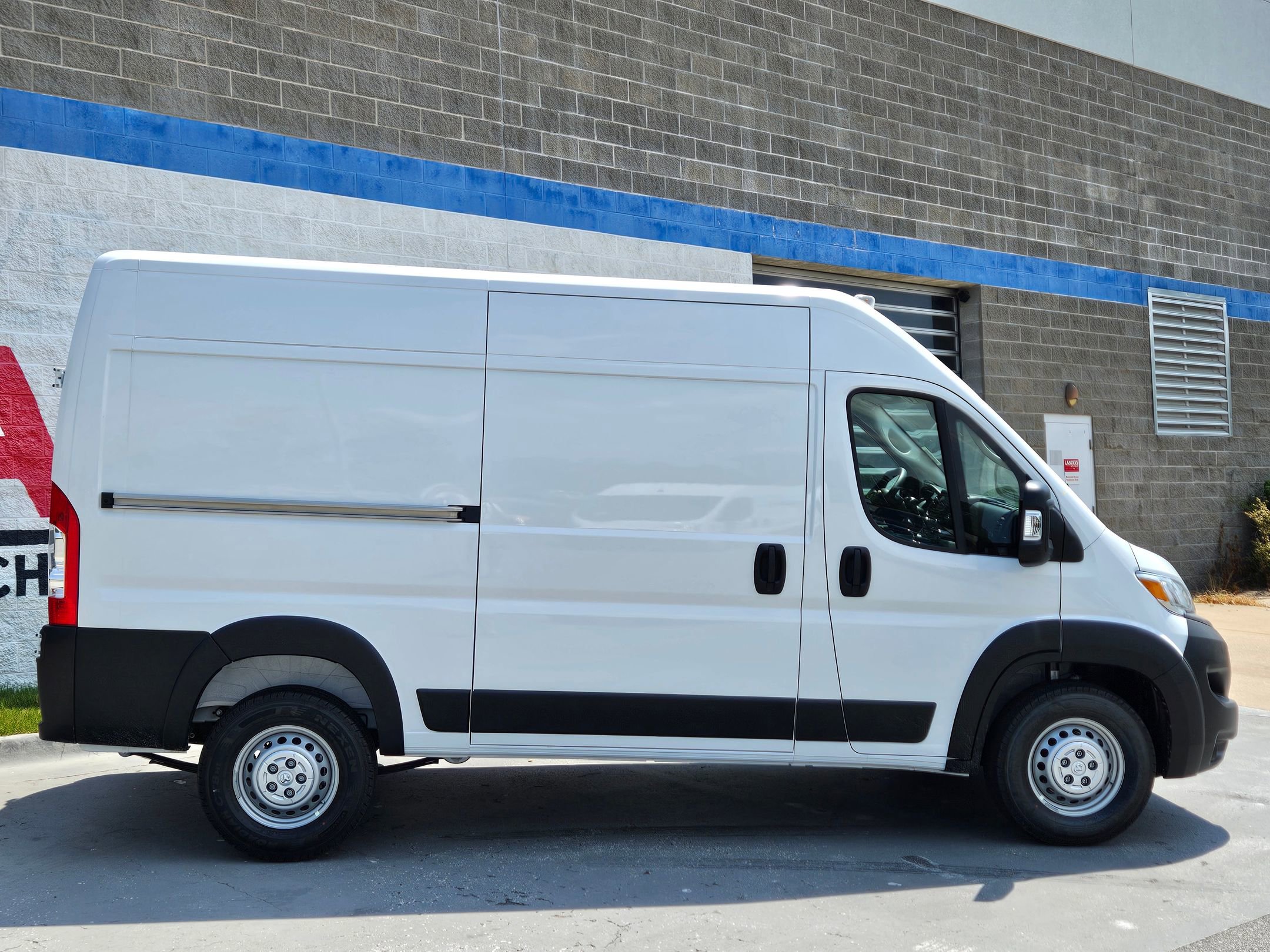 2025 Ram ProMaster 1500 photo 5